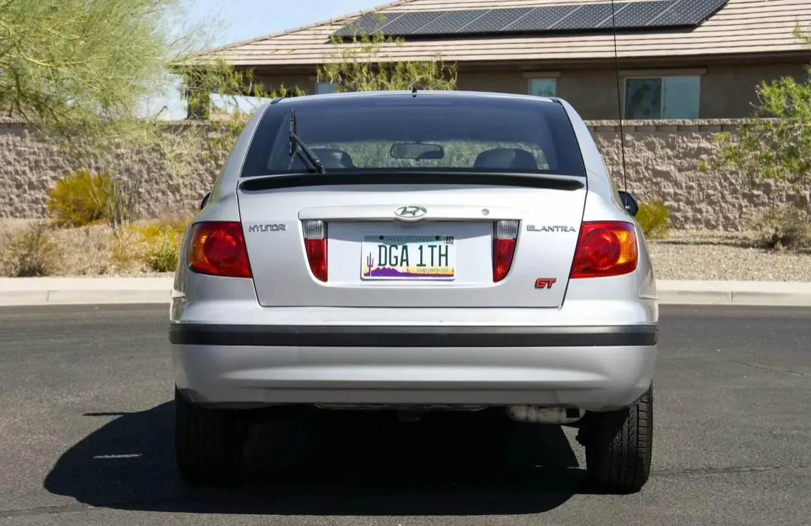 2003 Hyundai Elantra GT — photo 5