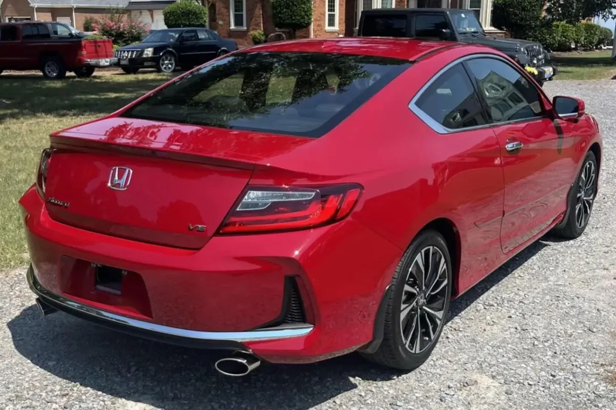 2016 Honda Accord Coupe EX-L V6 — photo 2