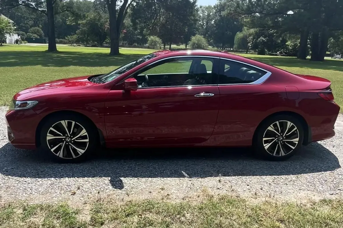 2016 Honda Accord Coupe EX-L V6 — photo 3