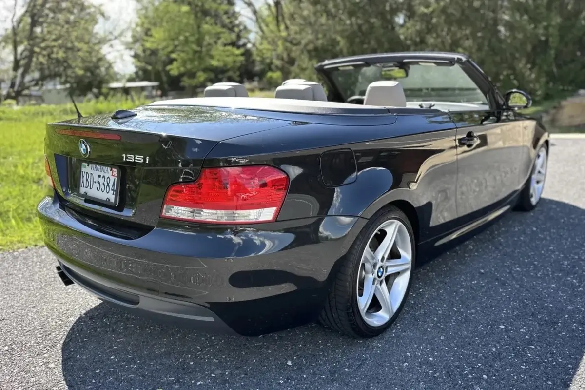 2008 BMW 135i Convertible — photo 2