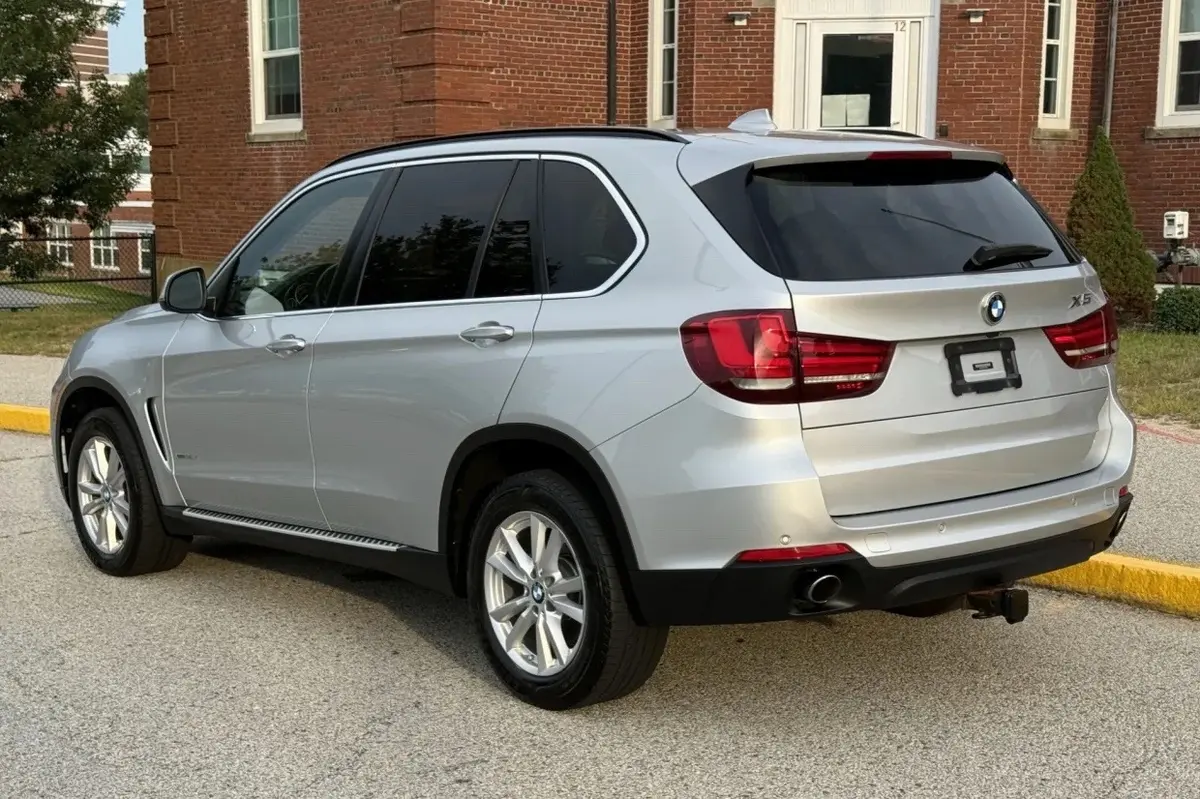 2015 BMW X5 xDrive35d — photo 2
