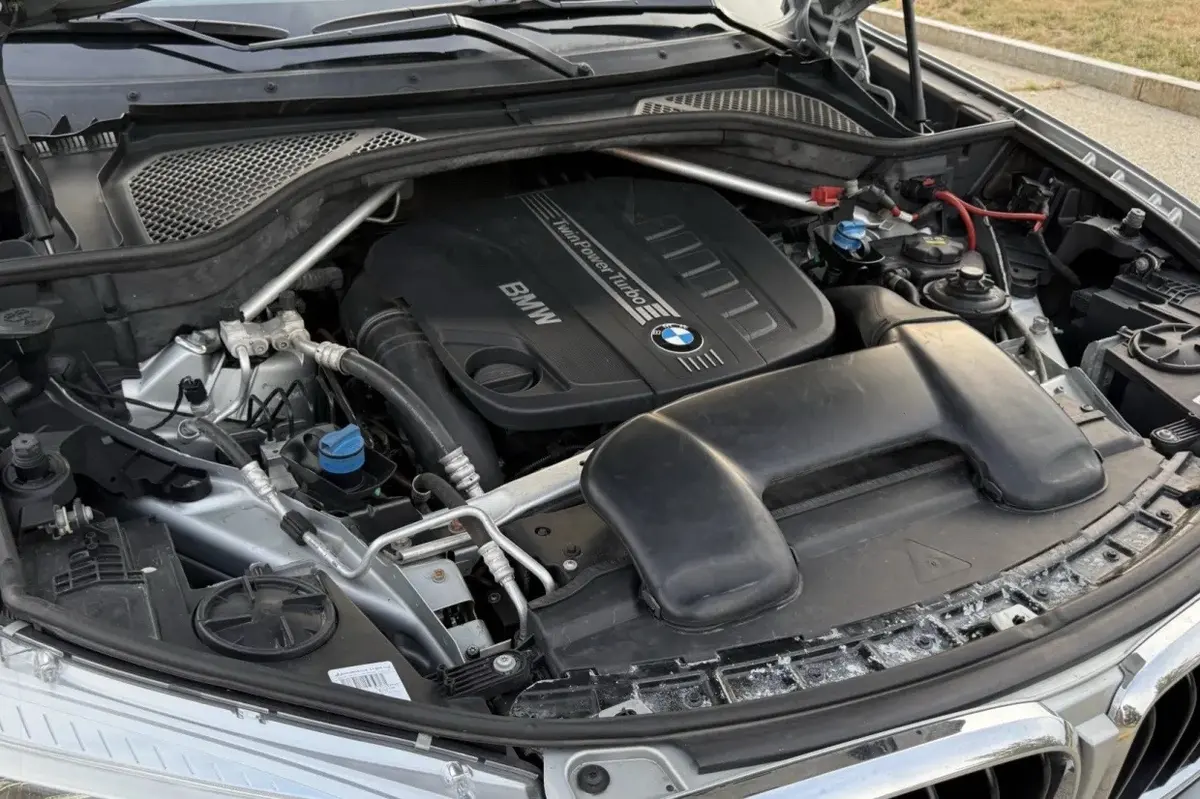 2015 BMW X5 xDrive35d — photo 6