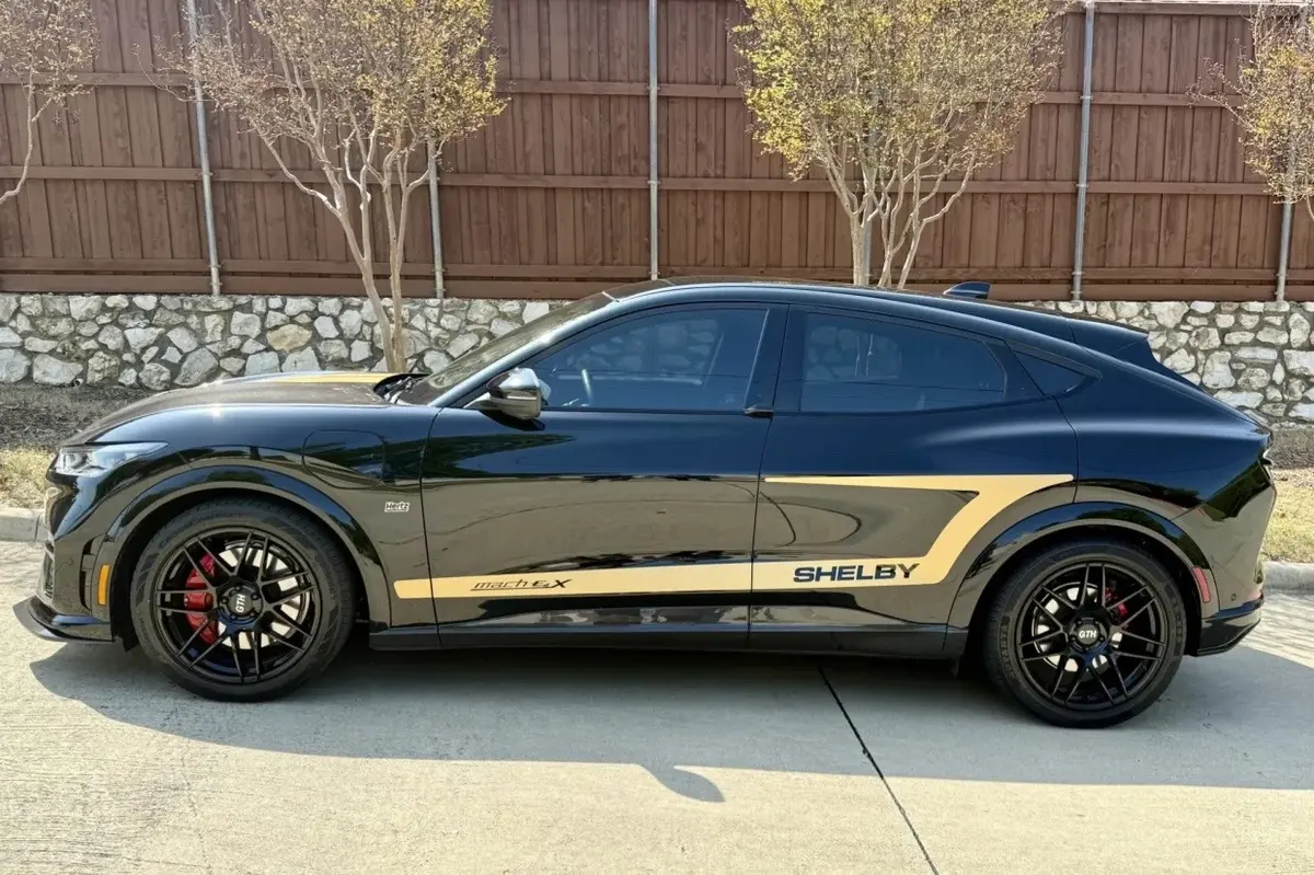 2023 Ford Mustang Mach-E Shelby GTH — photo 3