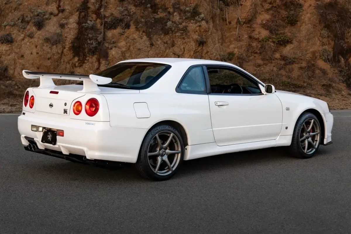 1999 Nissan Skyline GT-R V-Spec — photo 2