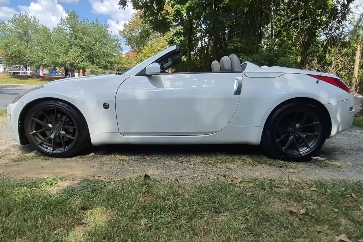2008 Nissan 350Z Roadster Touring — photo 4