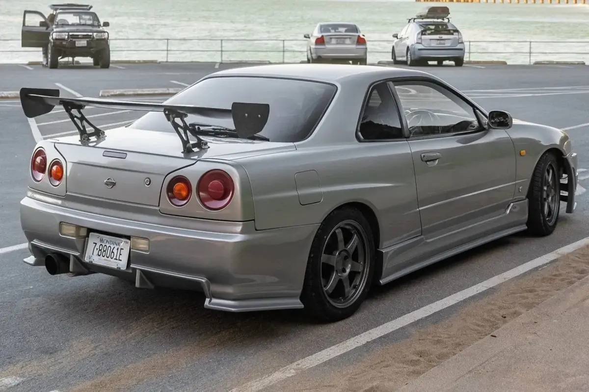 Turbocharged 1998 Nissan Skyline 25GT — photo 2