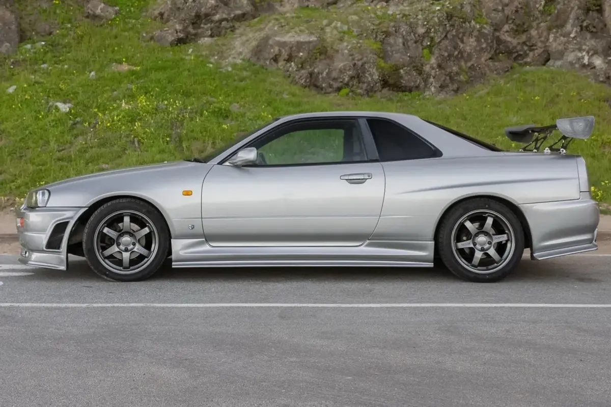 Turbocharged 1998 Nissan Skyline 25GT — photo 3