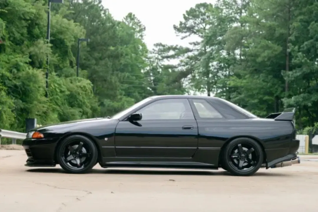 1991 Nissan Skyline GT-R (R32) — photo 3
