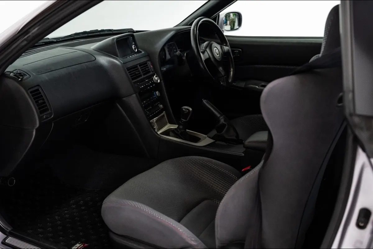 1999 Skyline GT-R V-Spec — Athlete Silver — photo 4