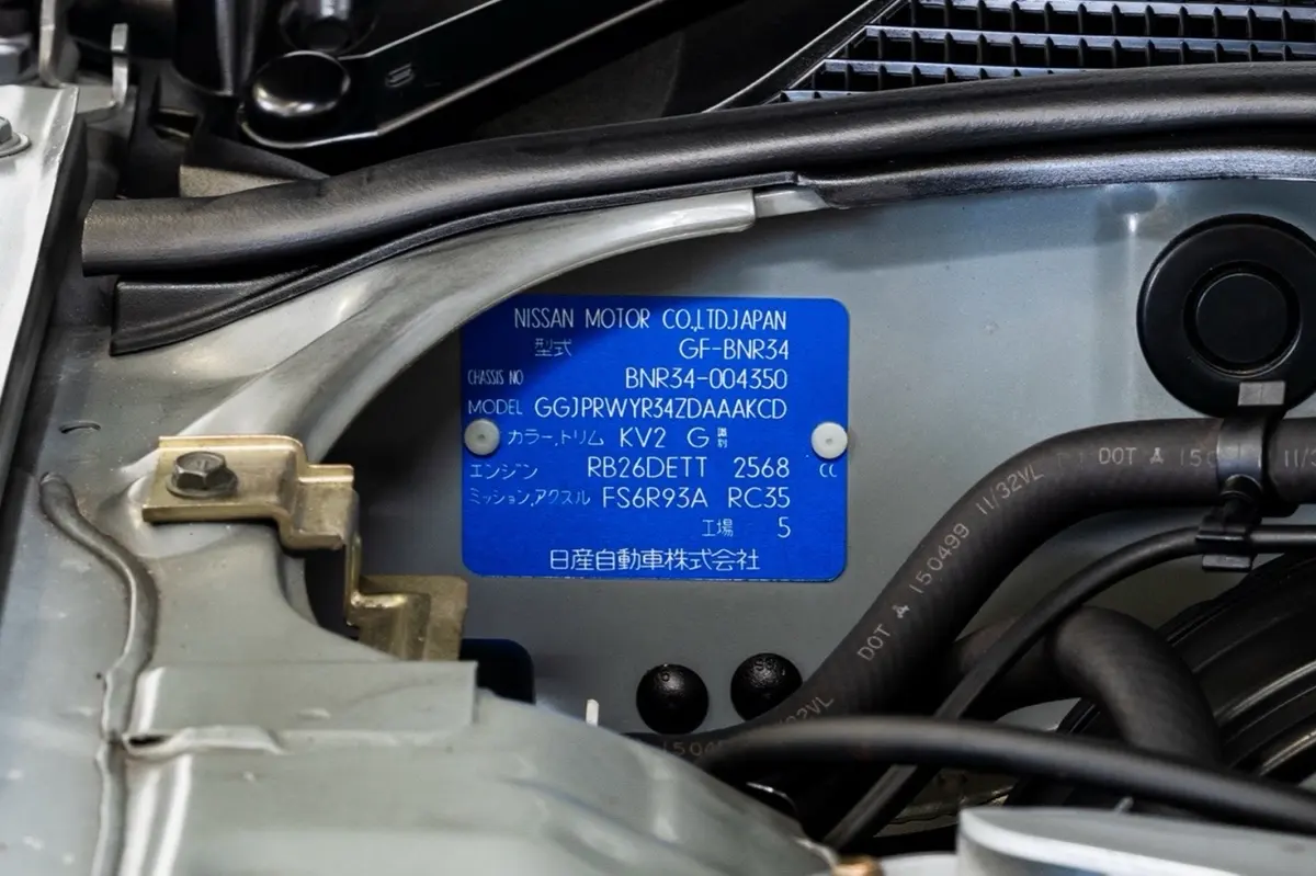 1999 Skyline GT-R V-Spec — Athlete Silver — photo 8