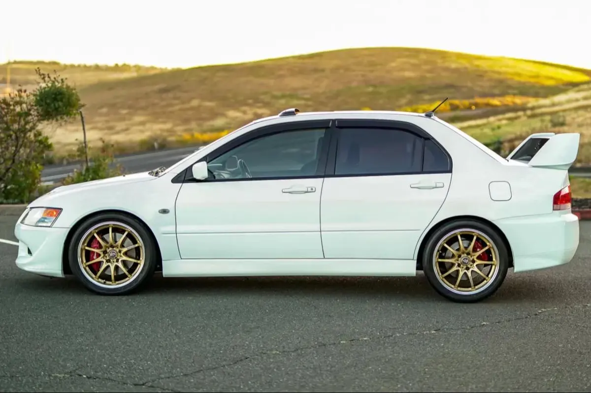 2003 Mitsubishi Lancer Evolution VIII — photo 3