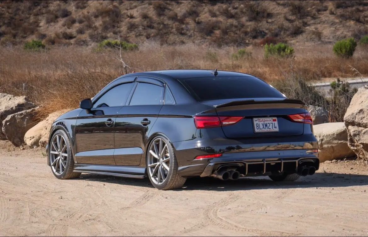 2017 Audi S3 Premium Plus Brilliant — photo 4