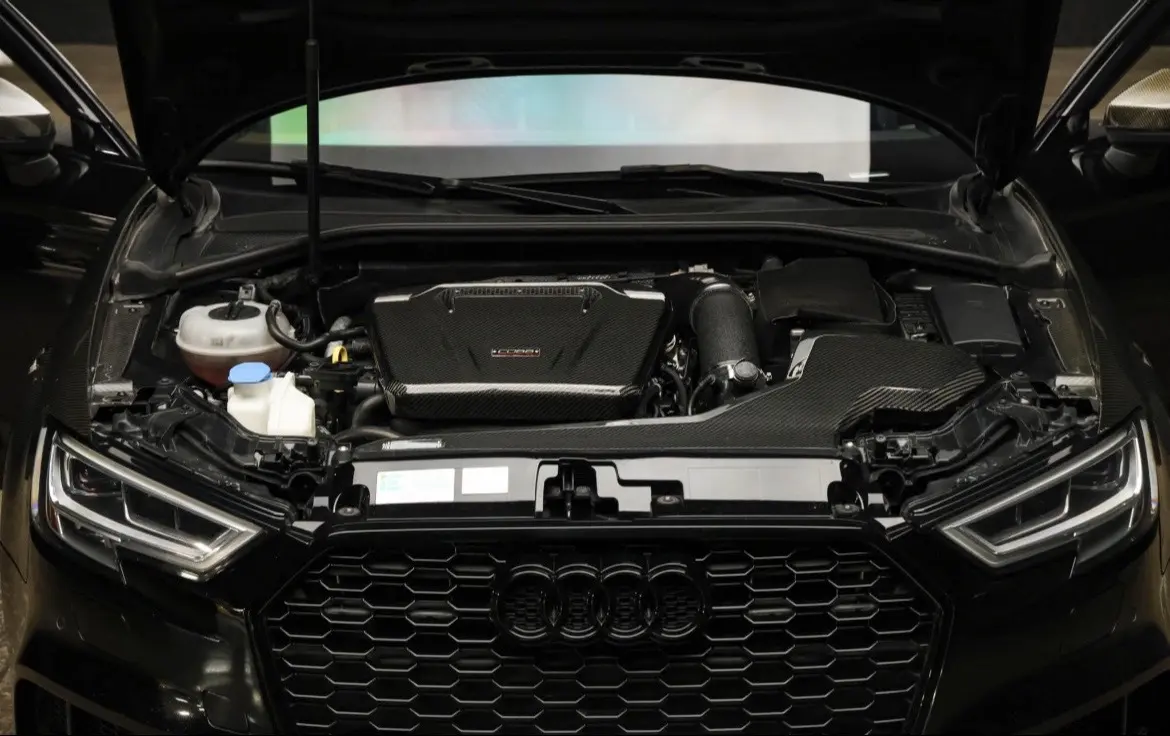 2017 Audi S3 Premium Plus Brilliant — photo 5