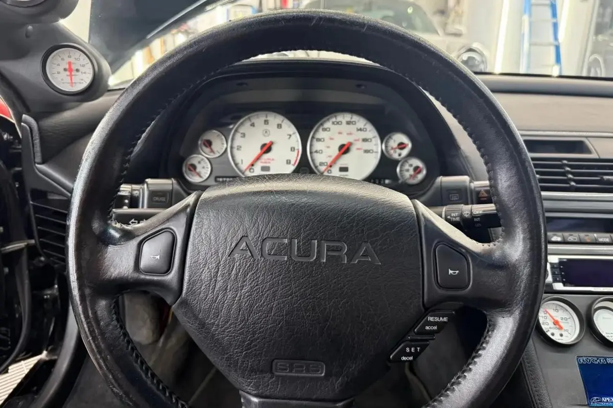 Acura NSX — Turbocharged 3.0L VTEC — photo 6