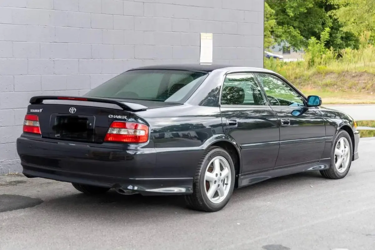 Toyota Chaser Tourer V — Unmodified JDM — photo 2