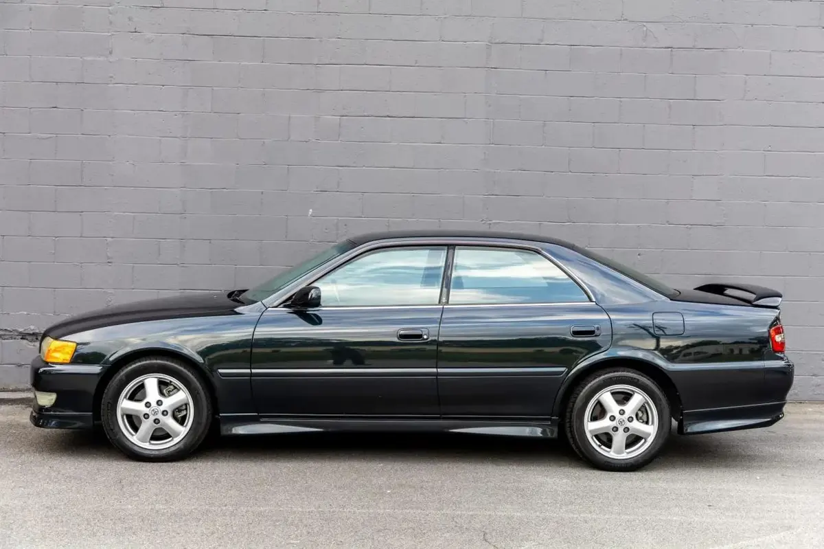 Toyota Chaser Tourer V — Unmodified JDM — photo 3