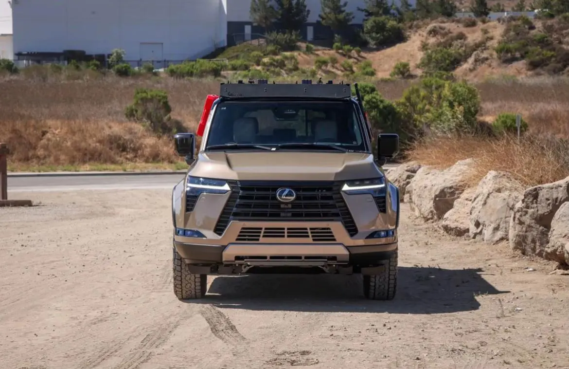 2024 Lexus GX550 Overtrail is — photo 3