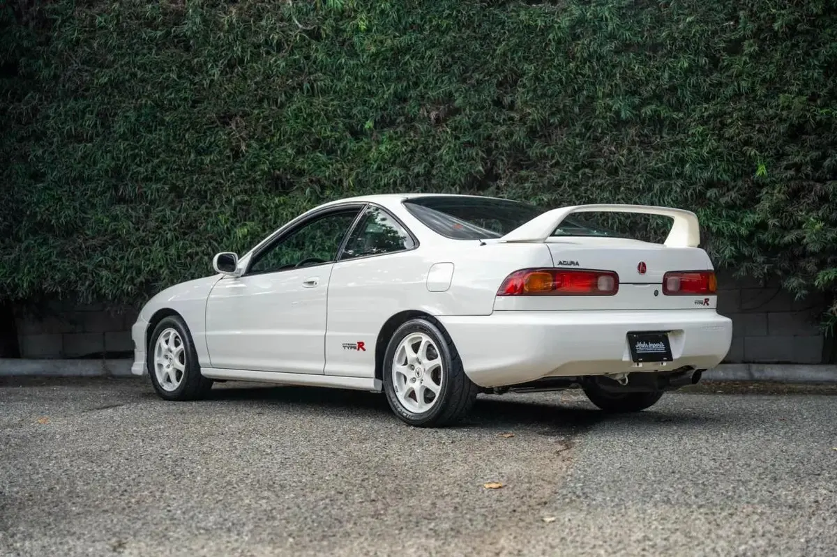 1997 Acura Integra Type R — #135/320 USDM — photo 2