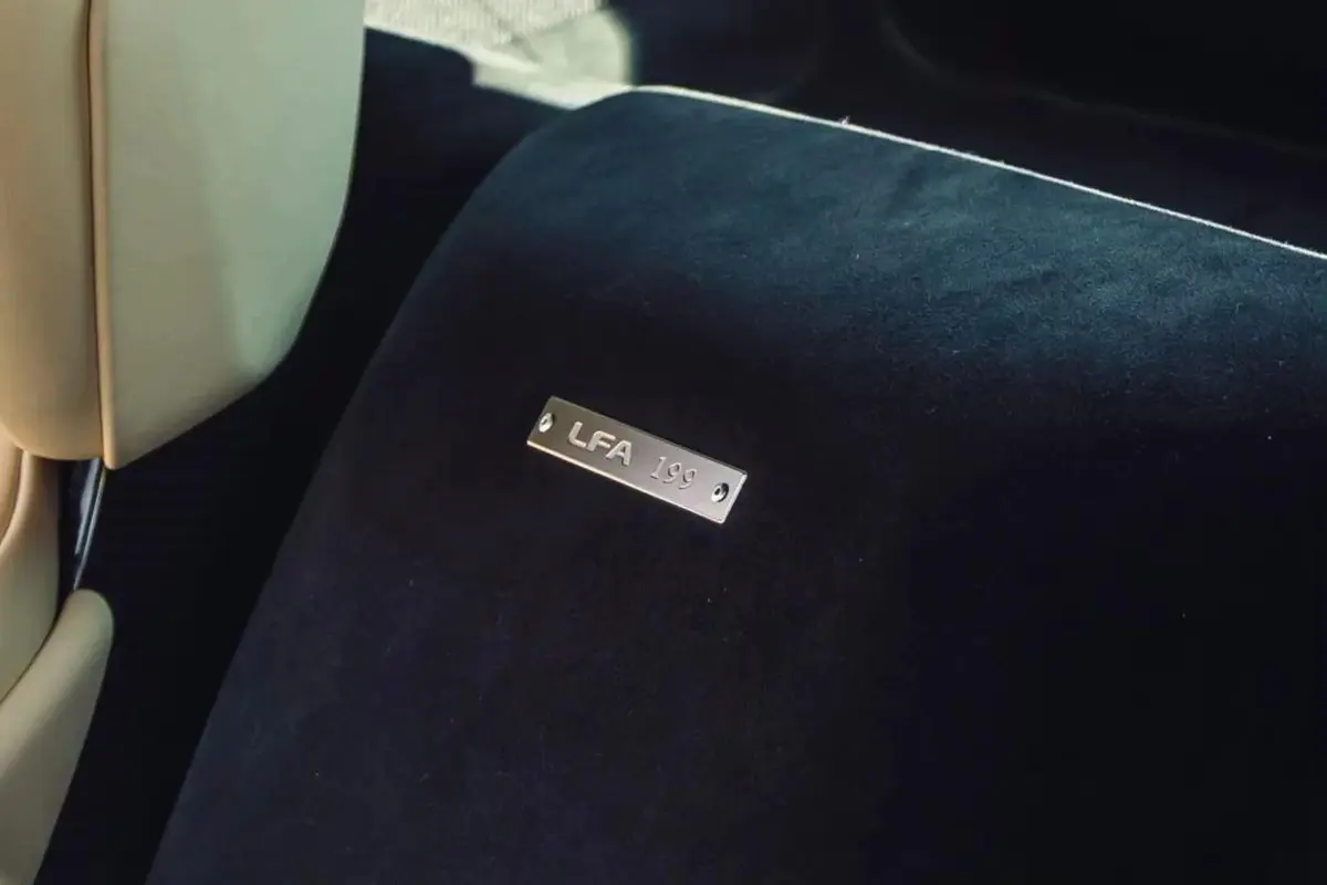 Lexus LFA — #199 of 500, 10k Miles — photo 5