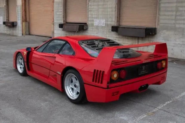 1989 Ferrari F40 — Chassis 79763 — photo 3