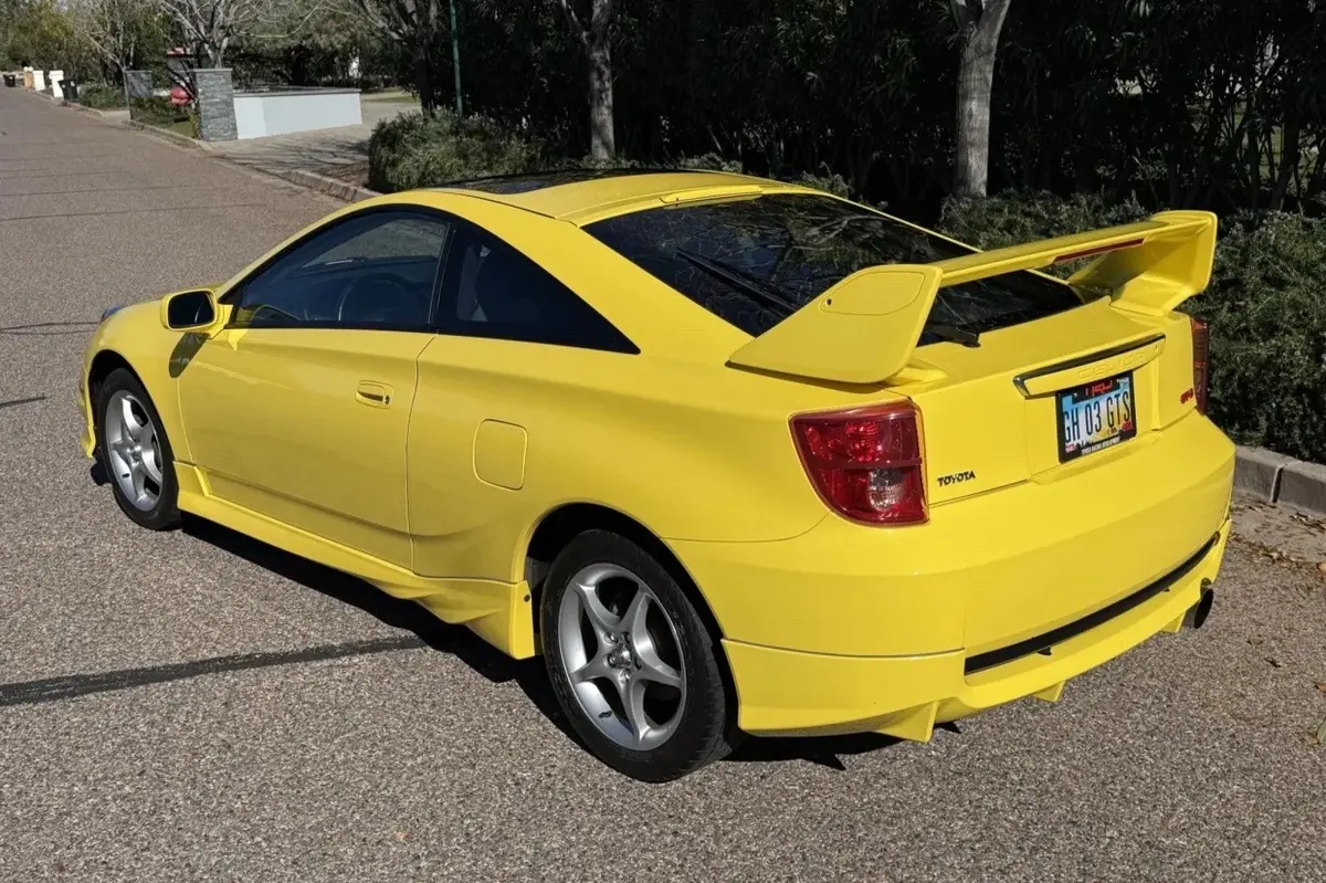 2003 Toyota Celica GT-S — Solar Yellow — photo 3