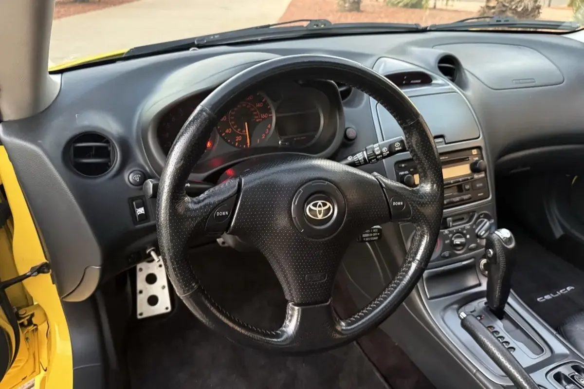 2003 Toyota Celica GT-S — Solar Yellow — photo 6