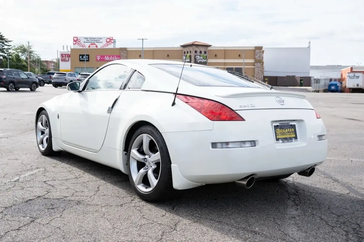 2004 Nissan 350Z Touring — 1,200 Miles — photo 2