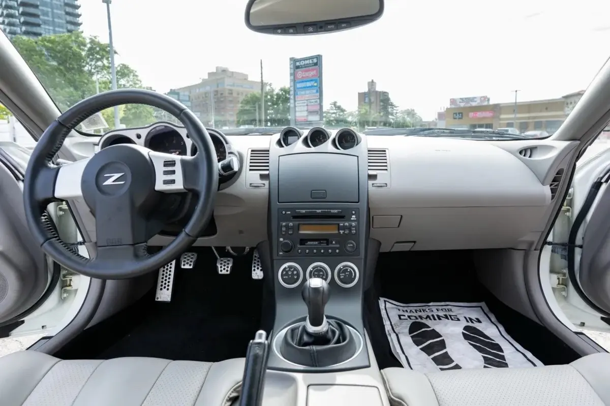 2004 Nissan 350Z Touring — 1,200 Miles — photo 5