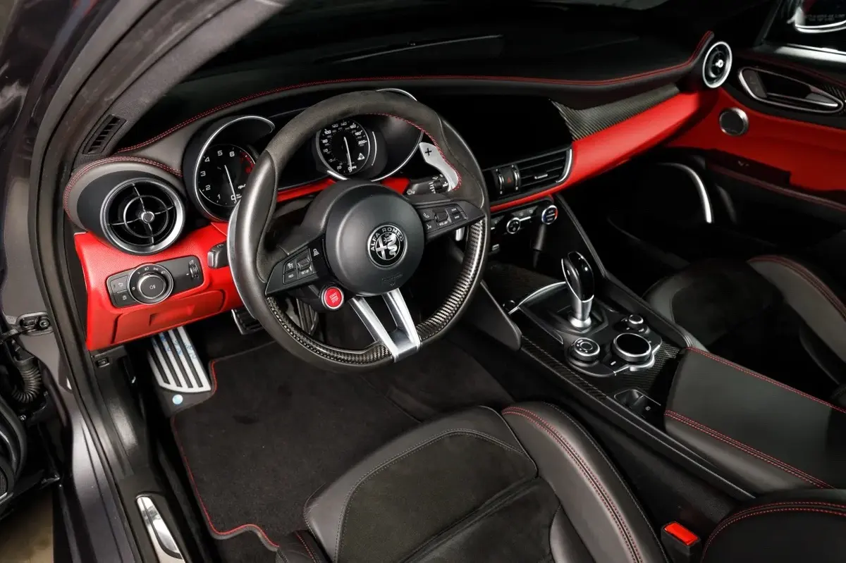 2017 Alfa Romeo Giulia Quadrifoglio — 14k Miles — photo 5