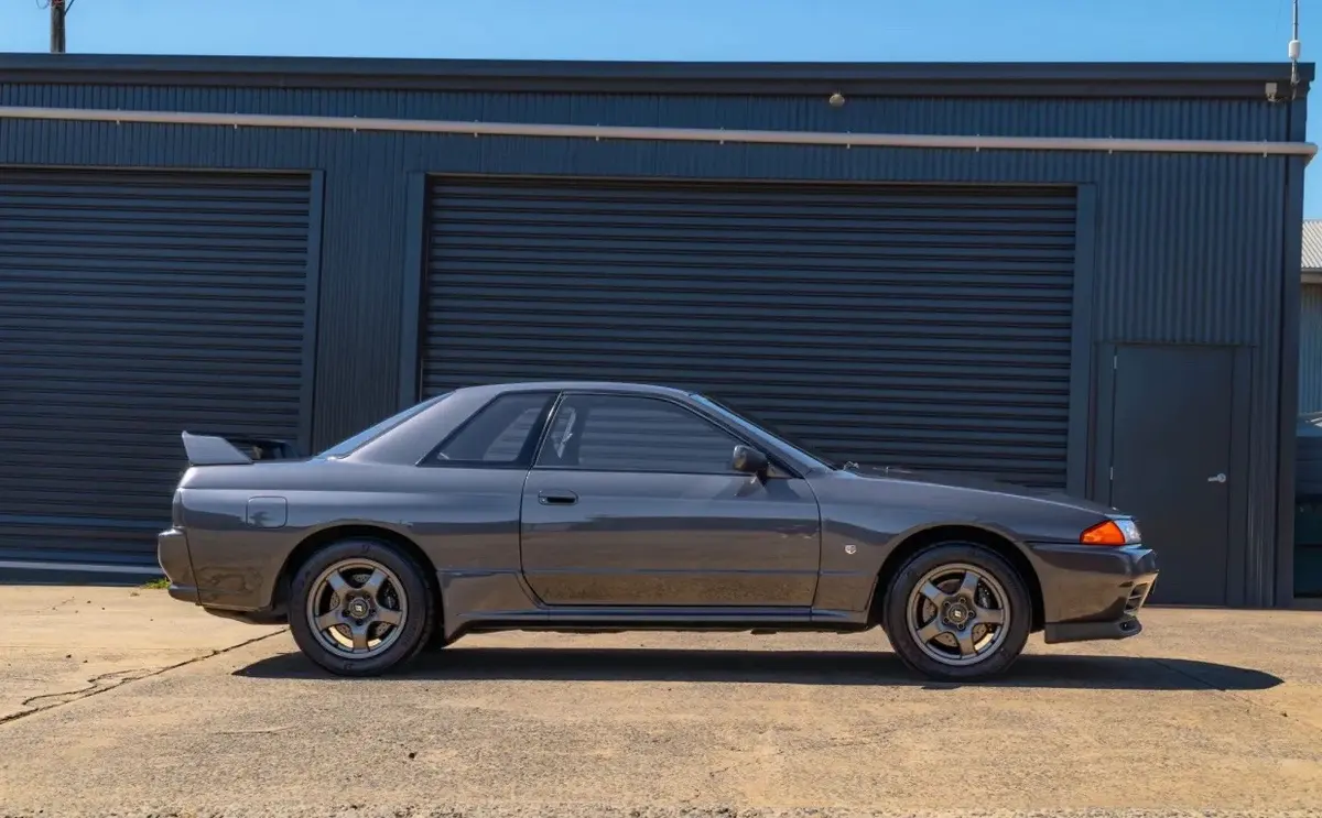1990 Nissan Skyline GT-R NISMO #453/560 — photo 4