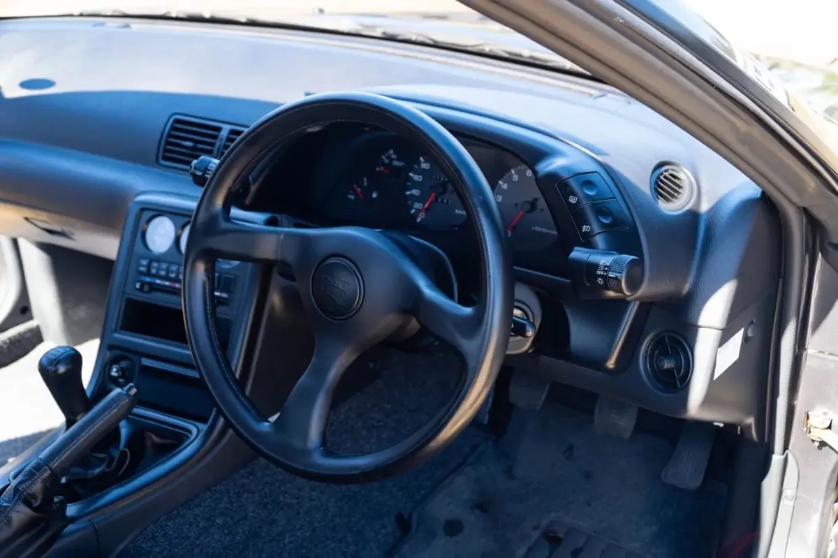 1990 Nissan Skyline GT-R NISMO #453/560 — photo 6