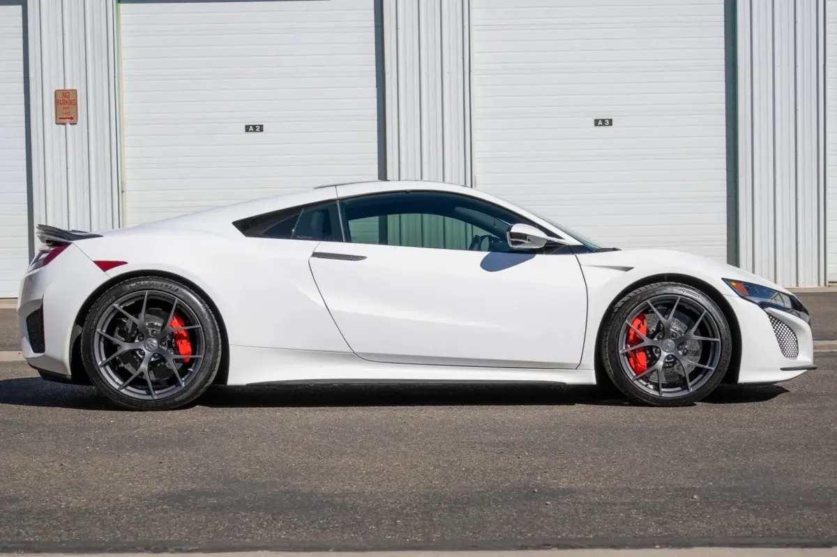 2017 Acura NSX — 8k Miles — photo 3