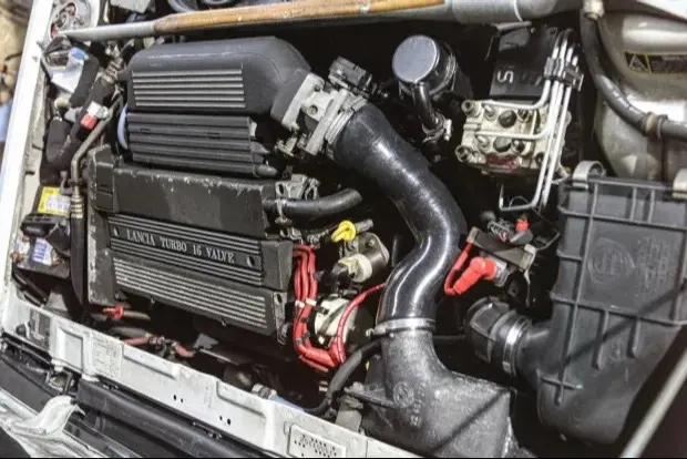 1993 Lancia Delta Integrale Evo 1 — photo 6