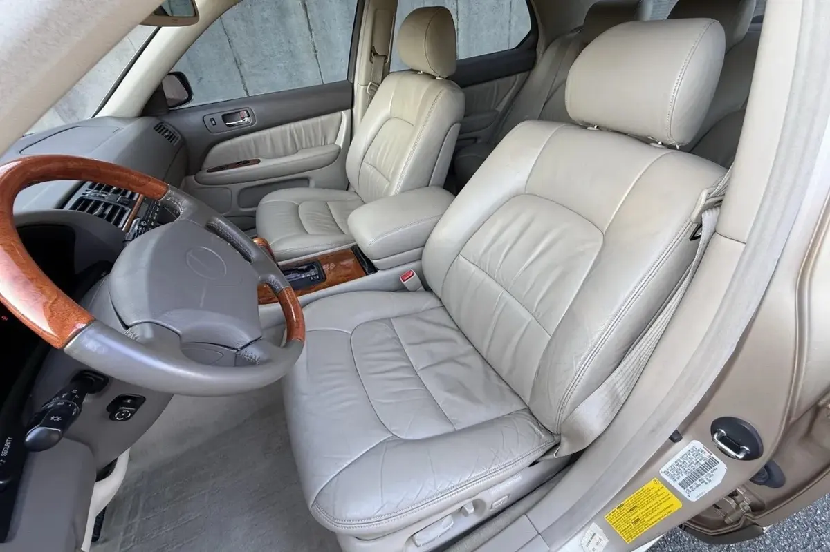 1998 Lexus LS400 — Cashmere Beige — photo 4