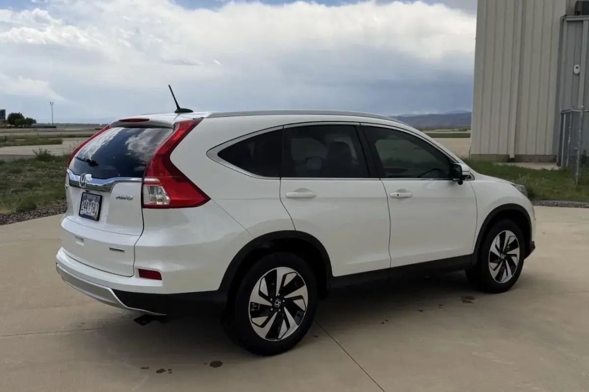 2016 Honda CR-V Touring — 8k Miles — photo 2