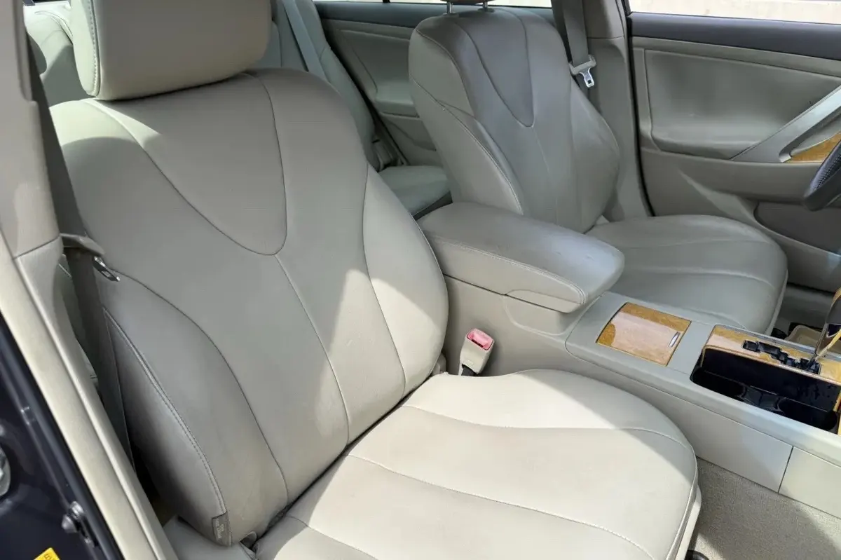 2007 Toyota Camry XLE — 34k Miles — photo 4