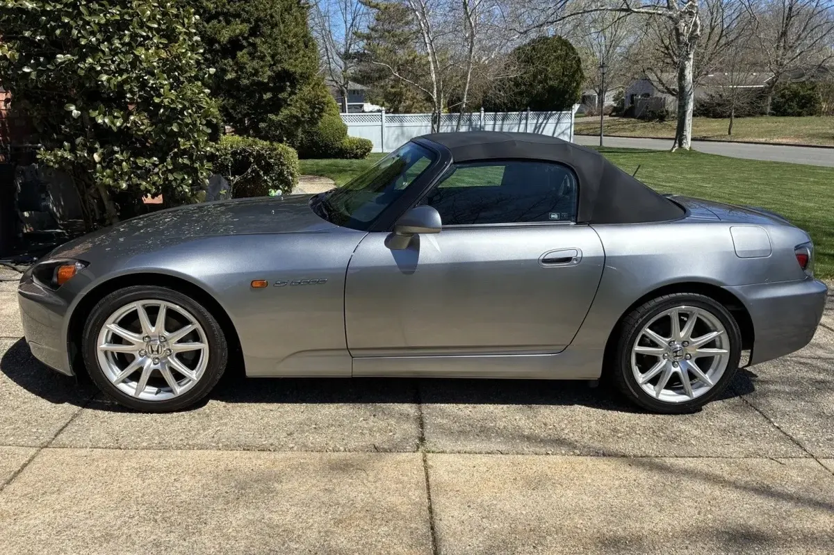 Honda S2000 AP2 — 483 Miles — photo 3