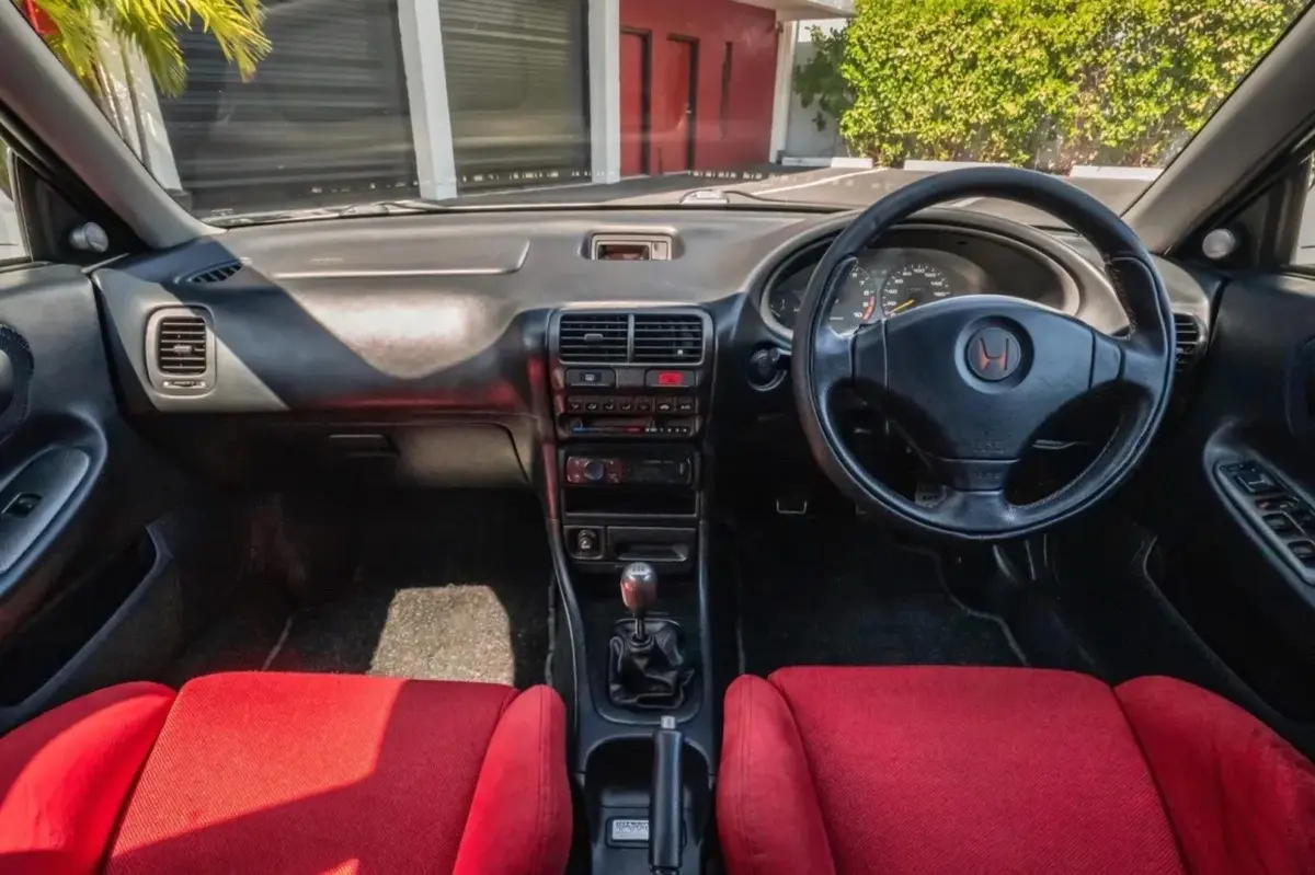 1999 Honda Integra Type R Sedan — photo 5