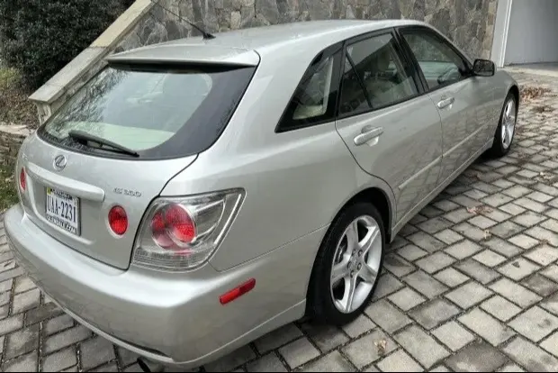 Lexus IS300 SportCross — 33k Miles — photo 2