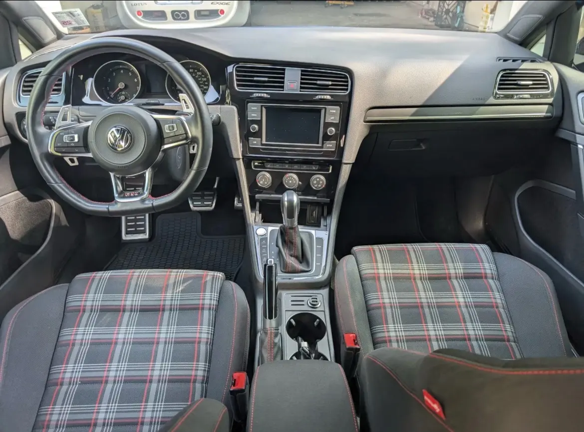 2019 Volkswagen GTI Rabbit Edition 36k — photo 5