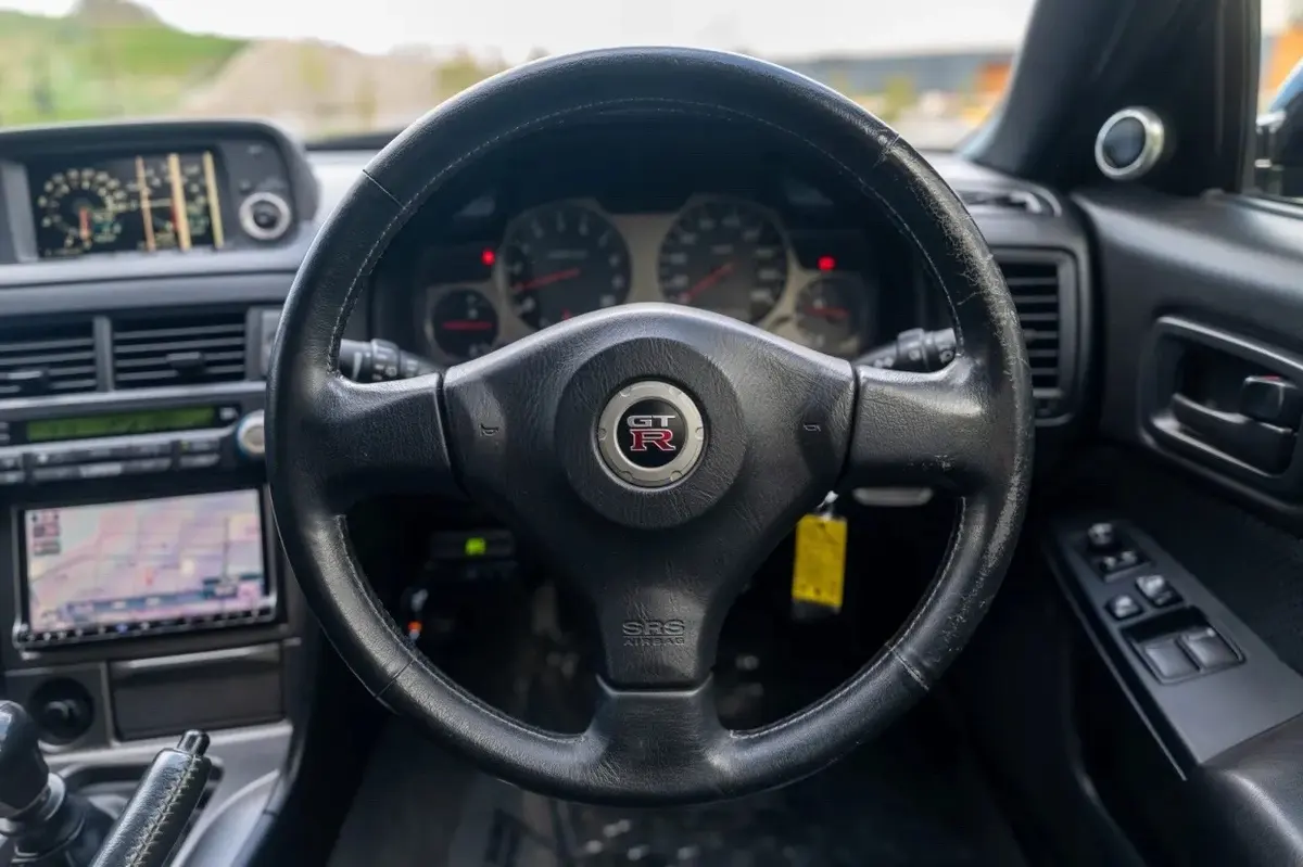 2000 Nissan Skyline GT-R R34 — Black Pearl — photo 5