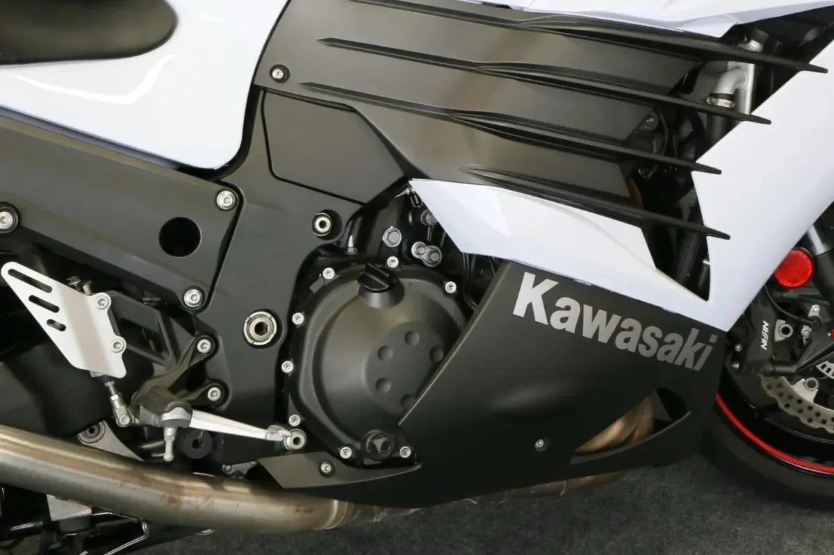 2013 Kawasaki ZX-14R Ninja — photo 5