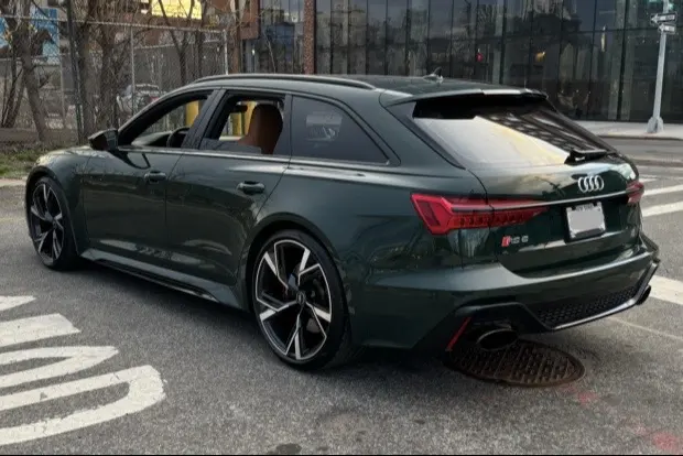 2023 Audi RS6 Avant — Goodwood Green — photo 2