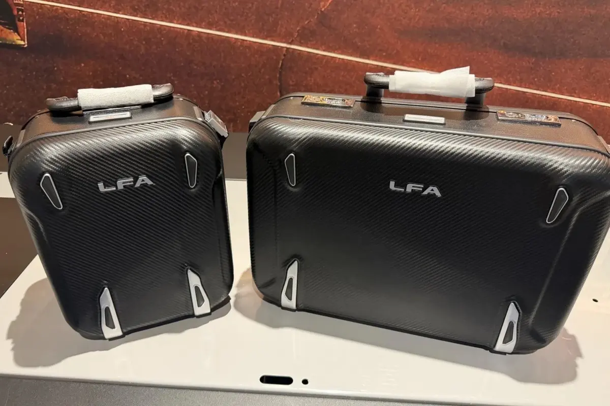 Lexus LFA x TUMI Factory Luggage Set — photo 2