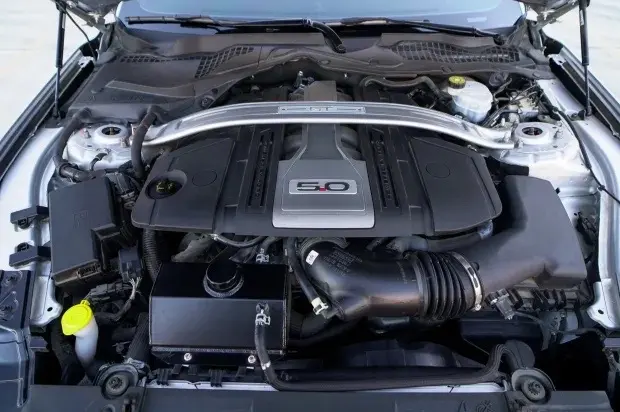 2018 Ford Mustang GT 6-Speed — 15k Miles — photo 6