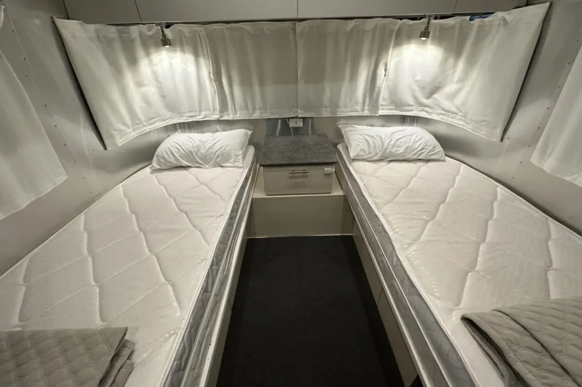 2023 Airstream Flying Cloud 25FB — photo 6