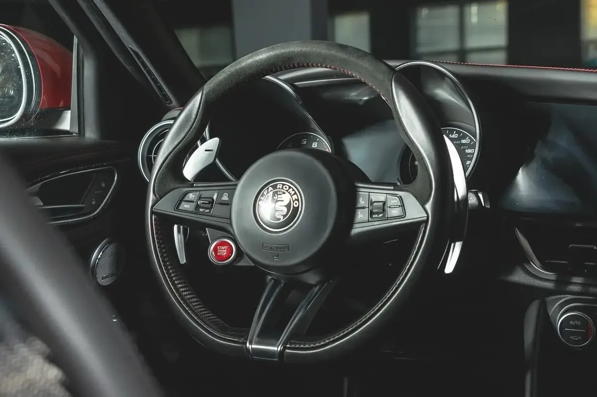 ️ 2018 Alfa Romeo Giulia Quadrifoglio — photo 5