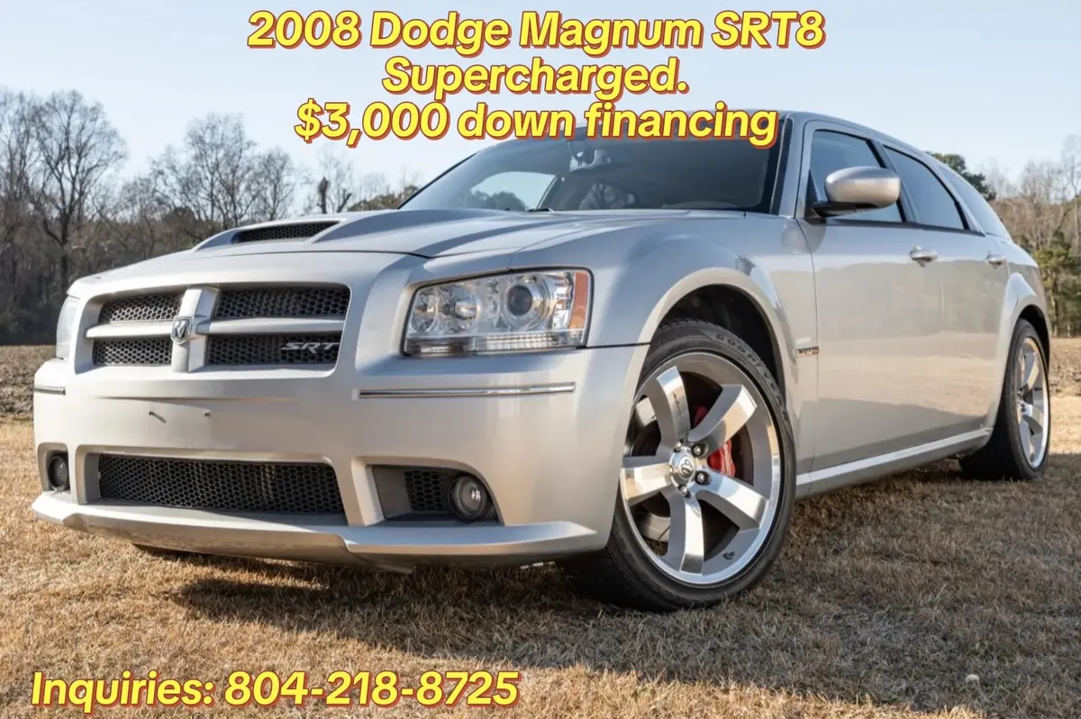 2008 Dodge Magnum SRT8 — photo 1