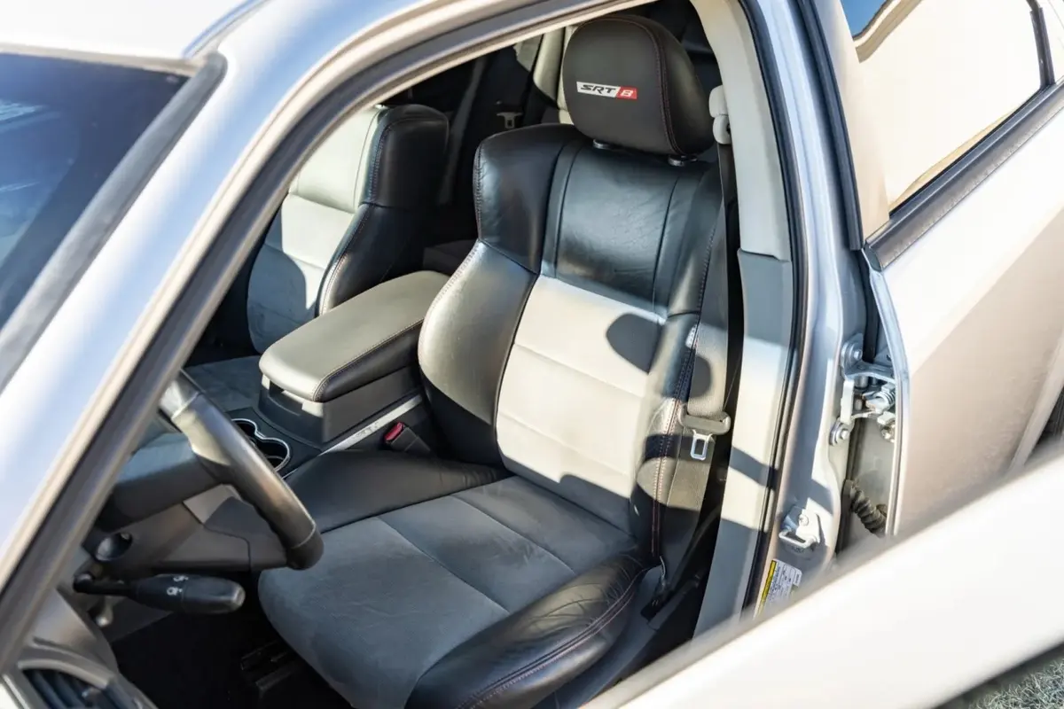 2008 Dodge Magnum SRT8 — photo 4