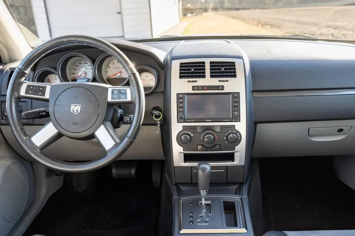 2008 Dodge Magnum SRT8 — photo 5